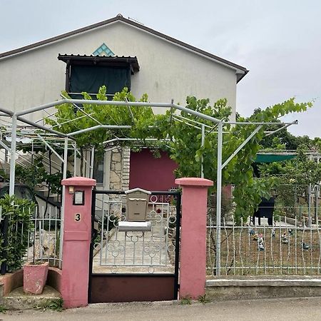 דירות PUY Apartman Pcelica מראה חיצוני תמונה