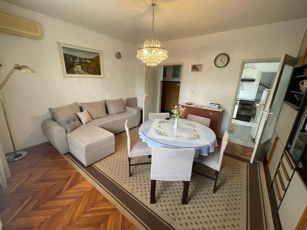 דירות PUY Apartman Pcelica מראה חיצוני תמונה
