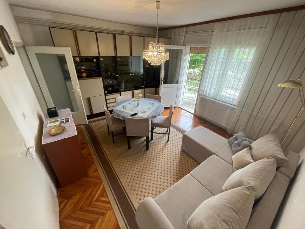 דירות PUY Apartman Pcelica מראה חיצוני תמונה