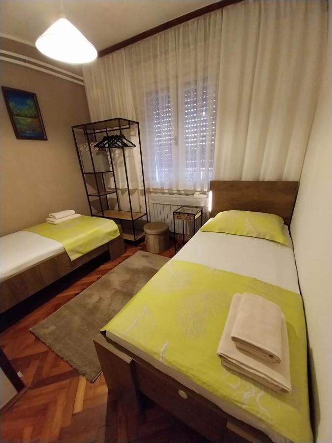 דירות PUY Apartman Pcelica מראה חיצוני תמונה